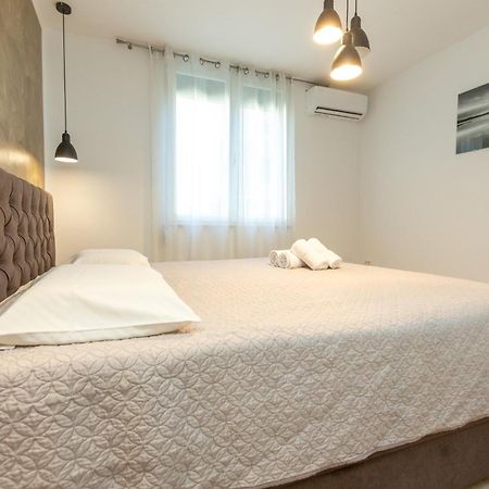 Deluxe Apartment Near The Bridge ซาดาร์ ภายนอก รูปภาพ