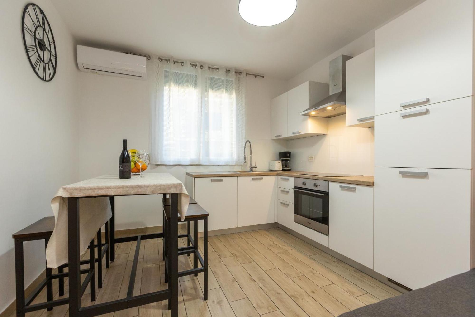 Deluxe Apartment Near The Bridge ซาดาร์ ภายนอก รูปภาพ
